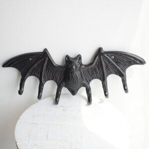 Large Gothic Rustic Black Cast Iron Metal Vampire Bat Hooks Wall Halloween Decor
